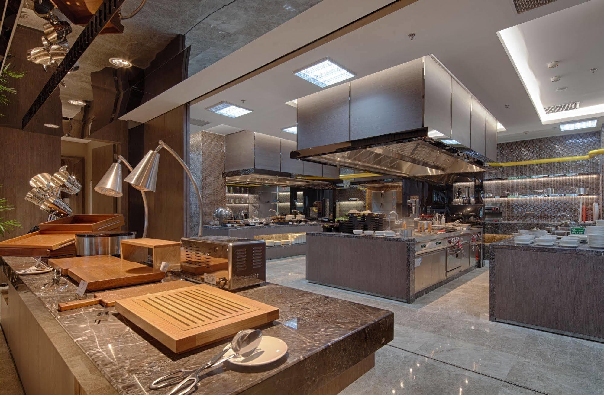 Courtyard By Marriott Xinchang Экстерьер фото