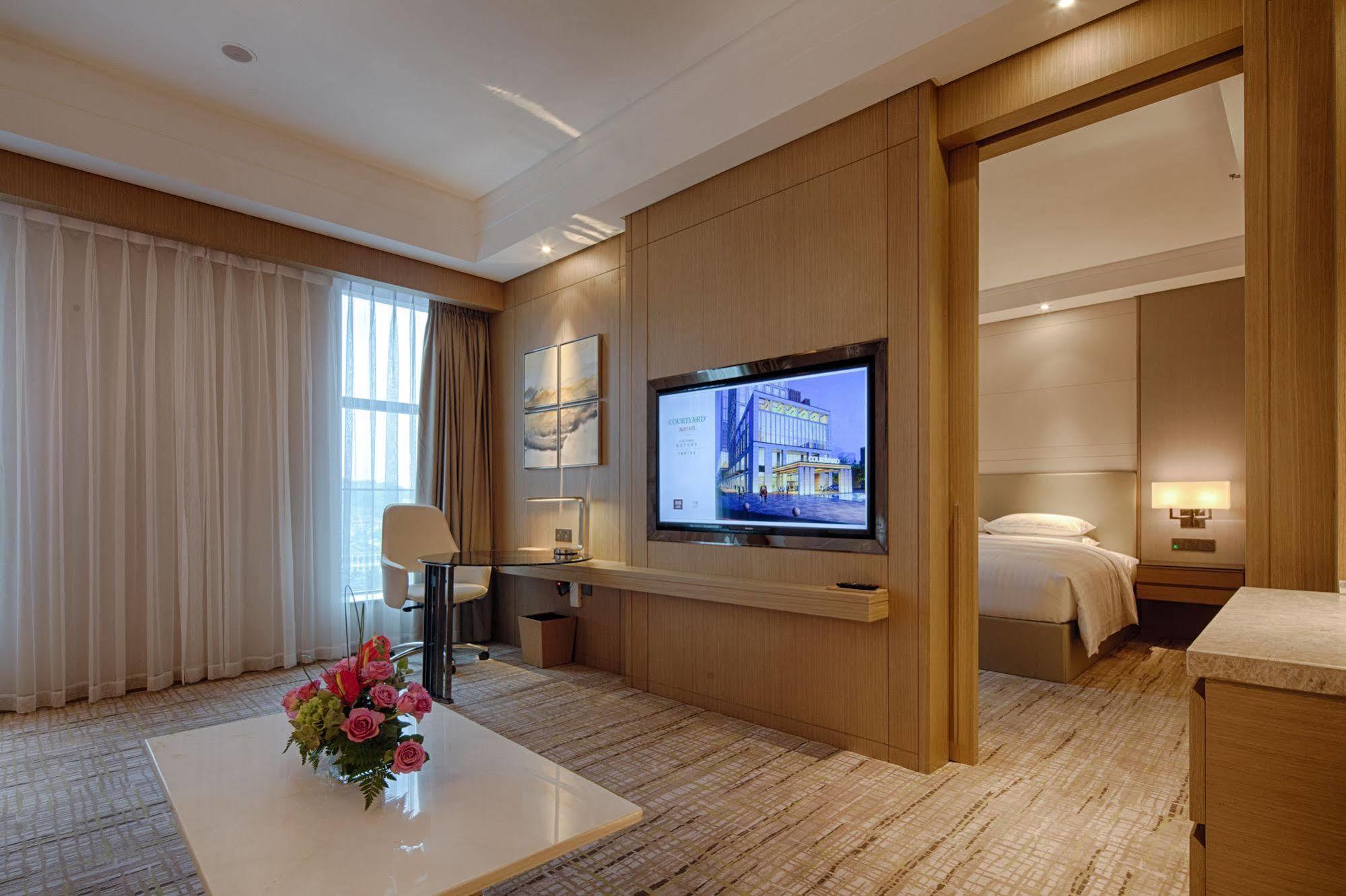 Courtyard By Marriott Xinchang Экстерьер фото